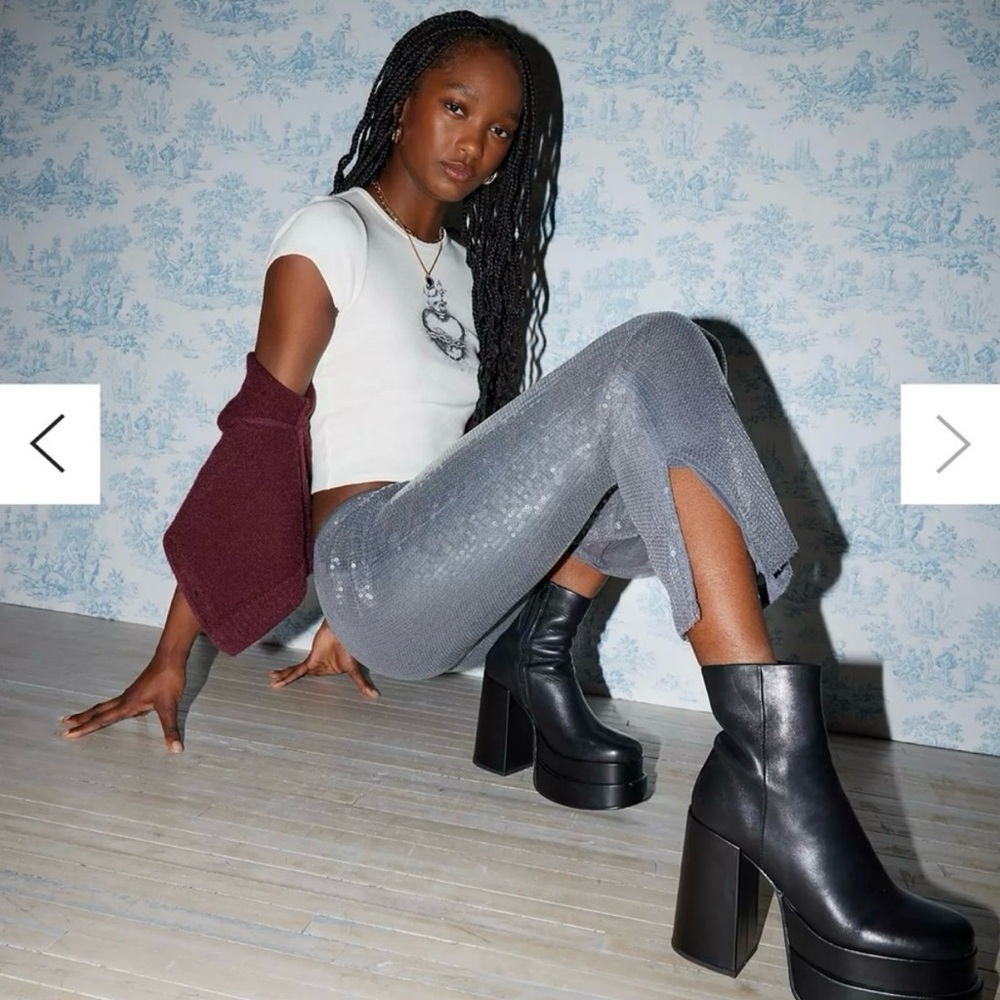 Urban Outfitters - Kimchi Blue Silver Sequin Cropped Ankle Pants